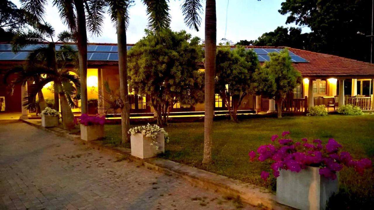 Tropical Villas Негомбо Экстерьер фото