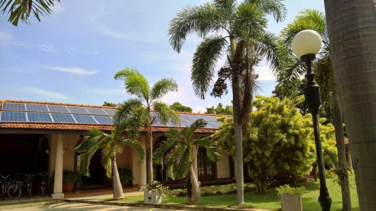 Tropical Villas Негомбо Экстерьер фото